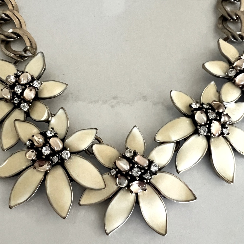 Statement enamel necklace